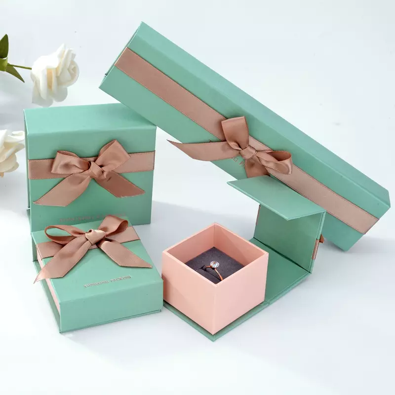Paper pack box for jewelry